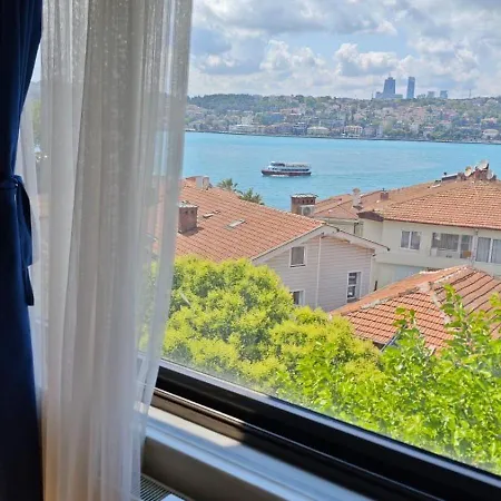 An Tale,an Dream,the Bosphorus 1 Estambul